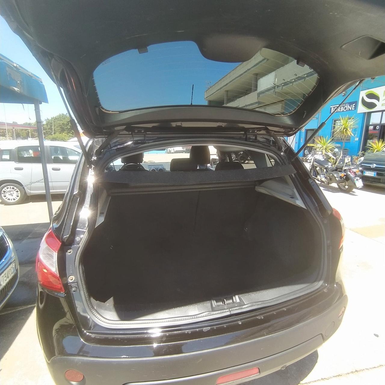 Nissan Qashqai 1.5 dCi DPF Tekna