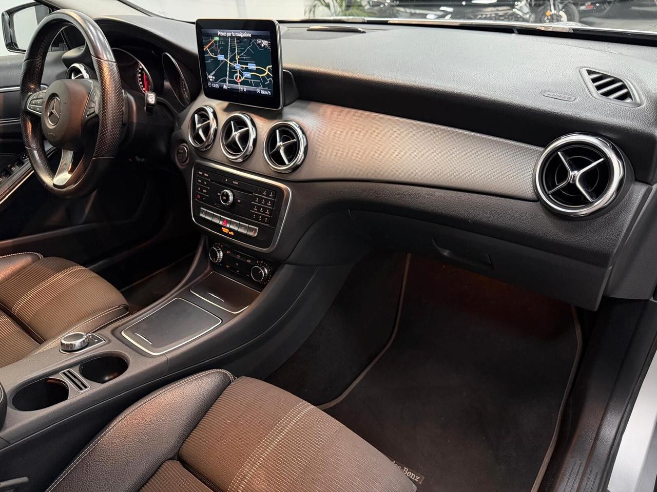Mercedes Benz GLA 200 d Automatic Sport