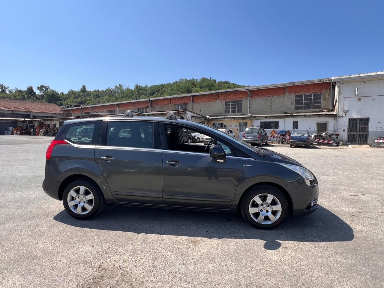Peugeot 5008 1.6 HDi 110CV Business