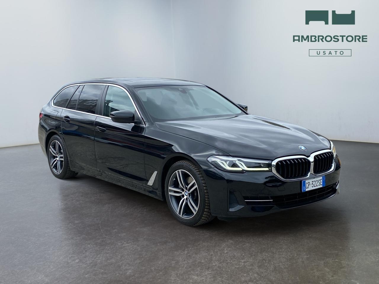 BMW Serie 5 G31 2020 Touring LCI - 520d Touring mhev 48V Luxury auto
