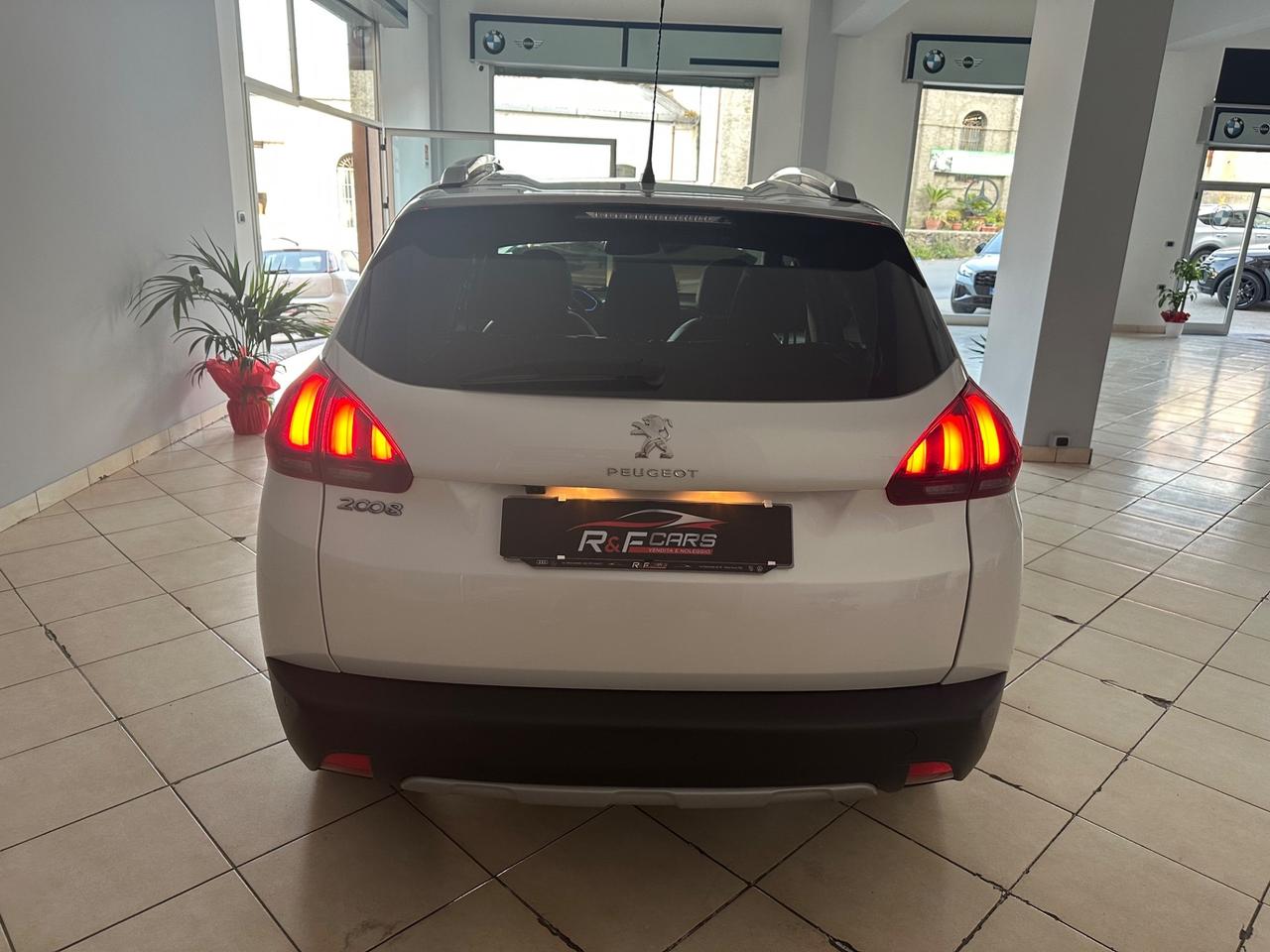 Peugeot 2008 BlueHDi 120 S&S Black Matt