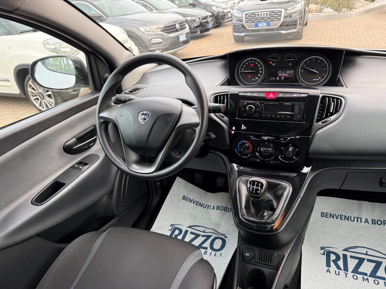 Lancia Ypsilon 1.2 69 CV 5 porte Unyca