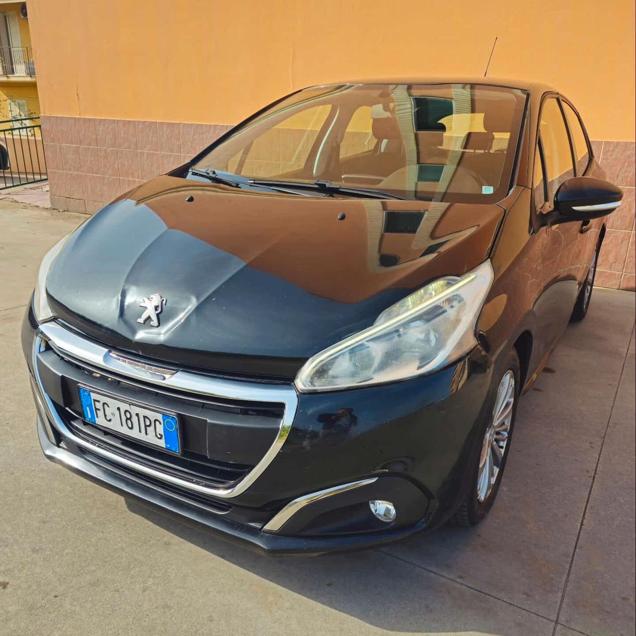 Peugeot 208 BlueHDi 75 5 porte Allure