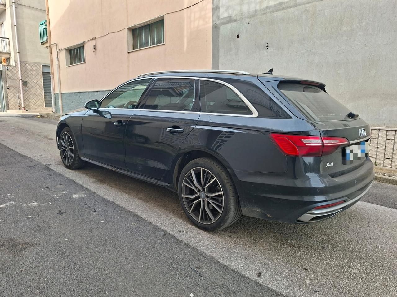 Audi A4 35 TDI/163 CV S tronic Business Advanced