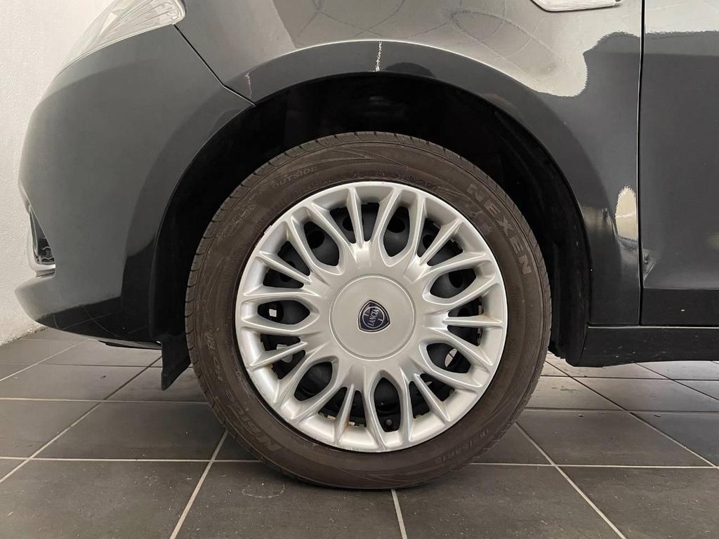 Lancia Ypsilon 5 Porte 1.2 Ecochic Silver