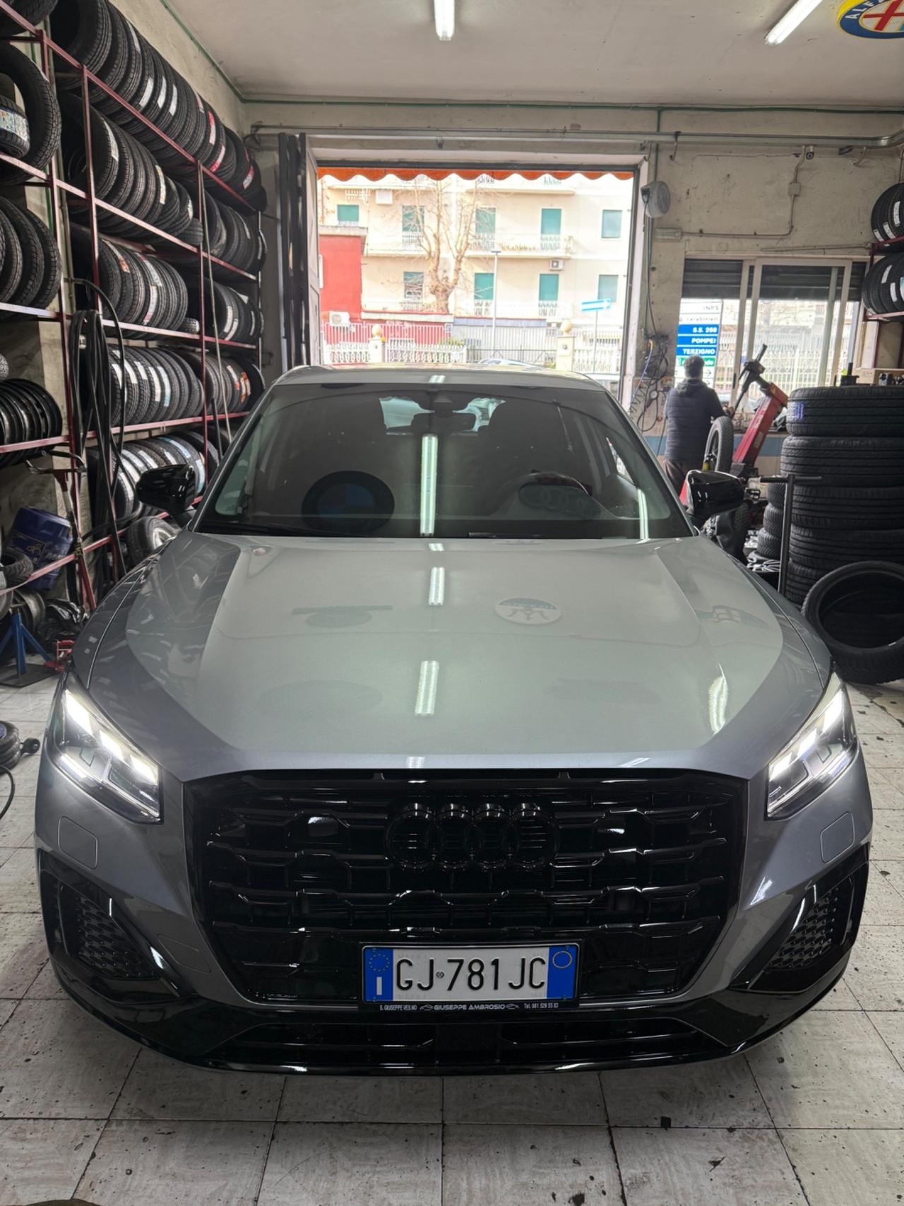 Audi Q2 30 TDI S tronic IDENTITY BLACK COCKPIT MATRIX