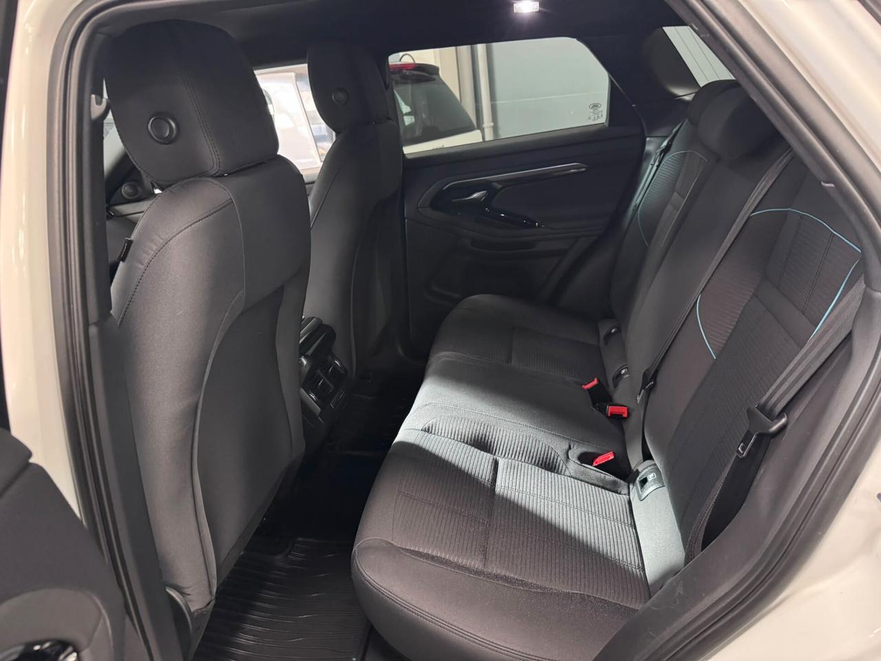 Land Rover Range Evoque 2.0D I4-L.Flw 150CV AWD Auto R-Dynamic SE