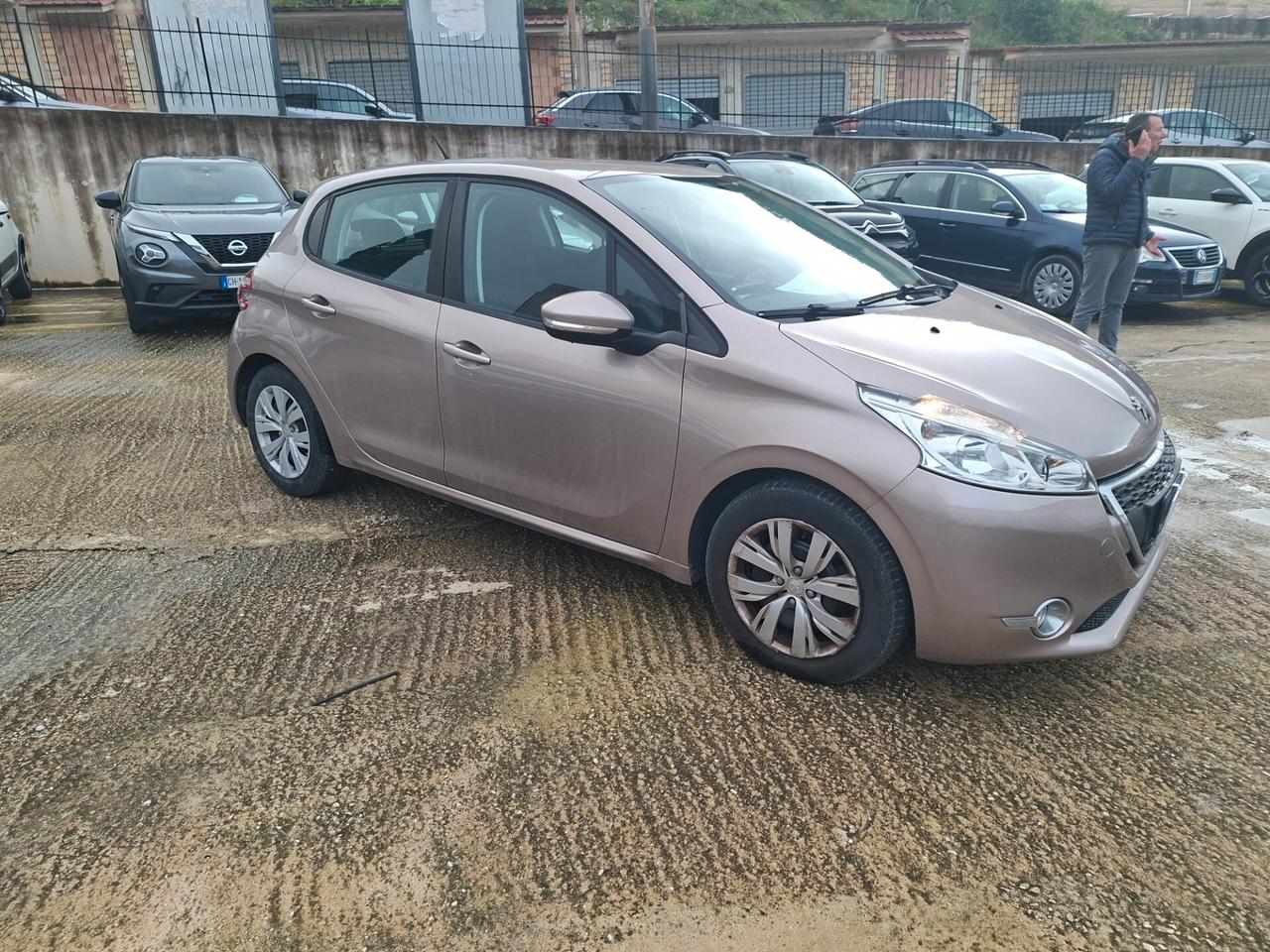 Peugeot 208 1.4 HDi 68 CV 5 porte Access