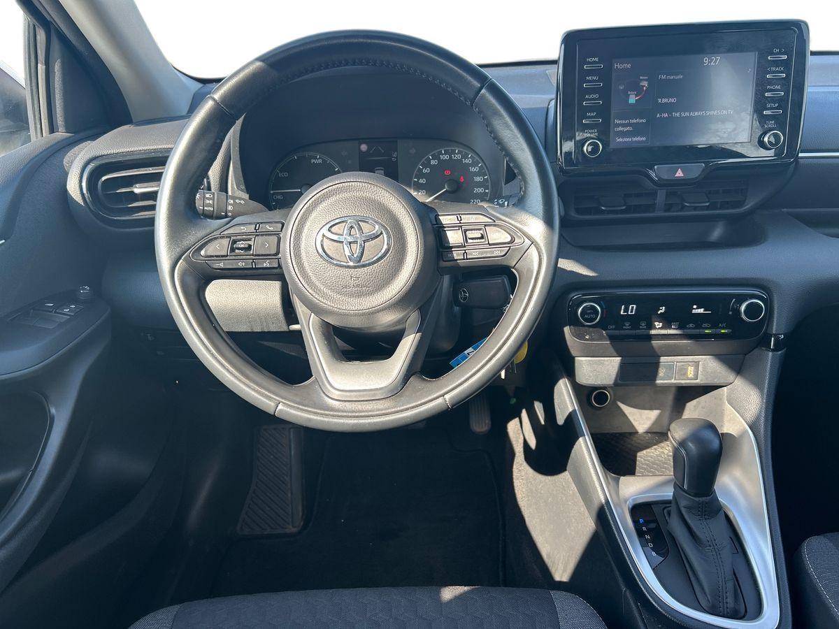 TOYOTA Yaris IV 2020 - Yaris 1.5h Active