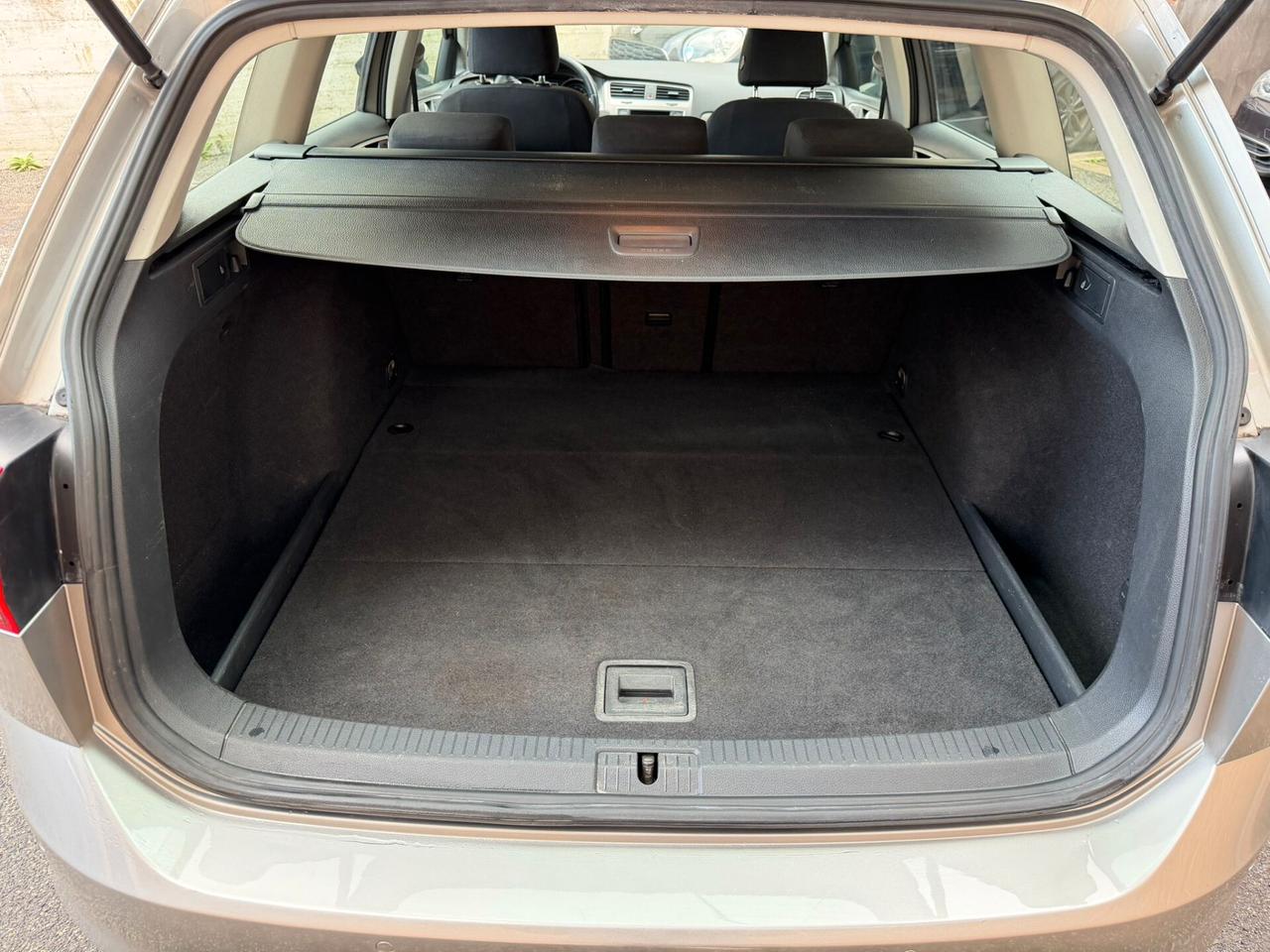 Volkswagen Golf Variant 1.6 TDI 110CV SW ***MOTORE E TURBINA NUOVI***