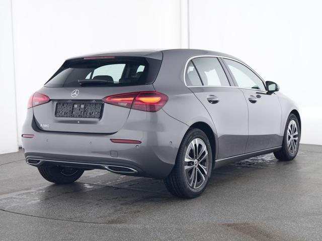 MERCEDES-BENZ A 180 Automatic Progressive Advanced