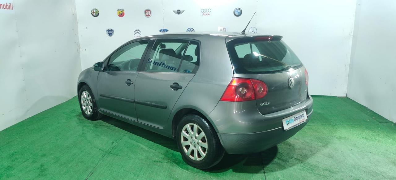 Volkswagen golf 5 1.9 TDI 105cv Novembre 2005