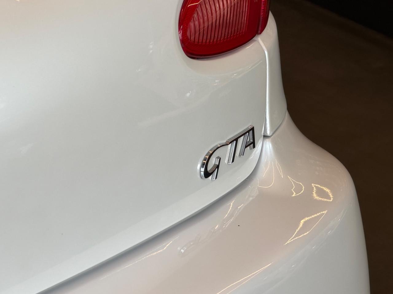 Alfa Romeo 147 3.2i V6 24V cat Selespeed 3 porte GTA