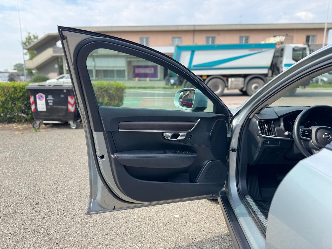 Volvo V40 Cross Country Momentum 2.0 T5 #5705