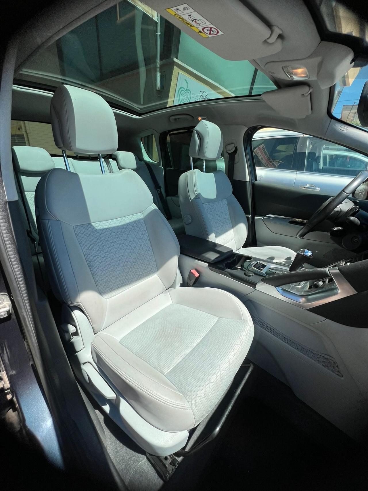 Peugeot 3008 2.0 HDi 150CV Business