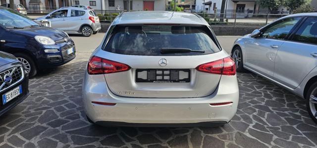 MERCEDES-BENZ A 180 d Automatic Business