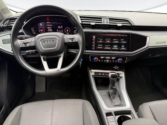 AUDI Q3 35 2.0 tdi Business s-tronic
