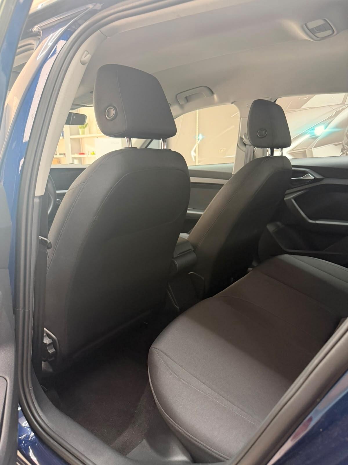 Audi A1 SPB 35 TFSI S tronic Identity Black