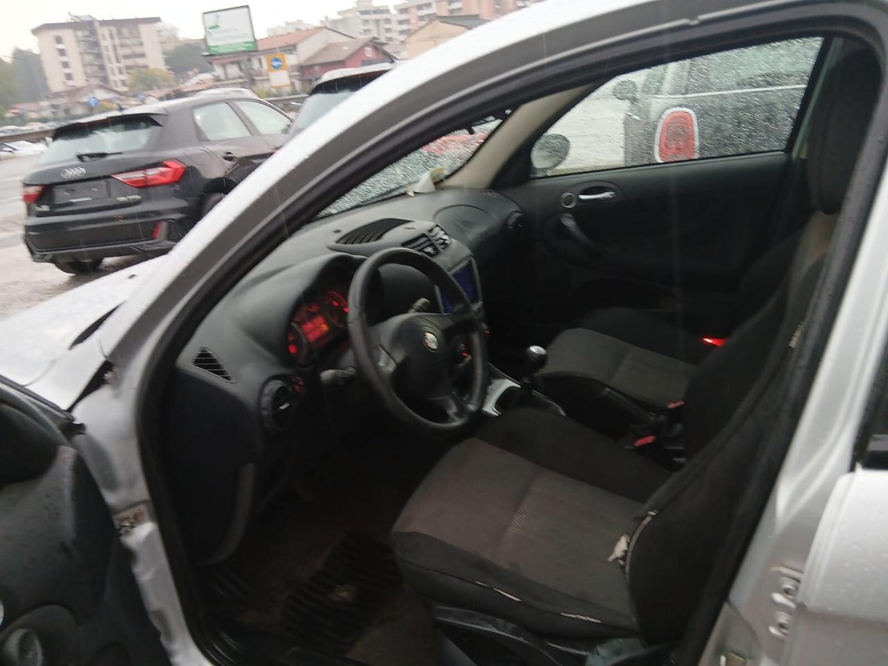 Alfa Romeo 147 1.9 JTD (120) 5 porte Progression