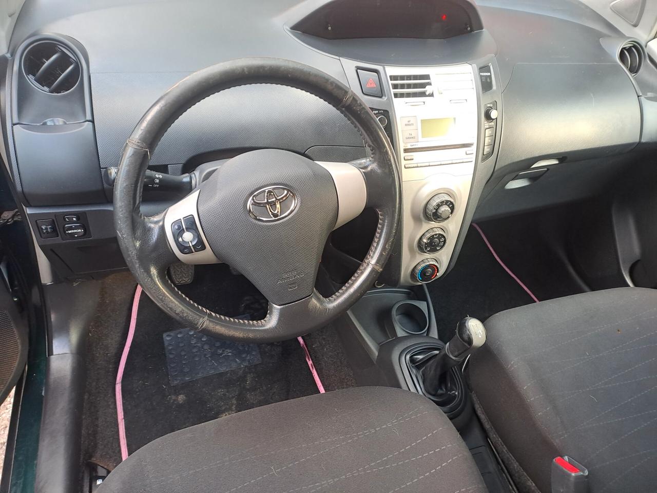 Toyota Yaris 1.0 5 porte per neopatentati