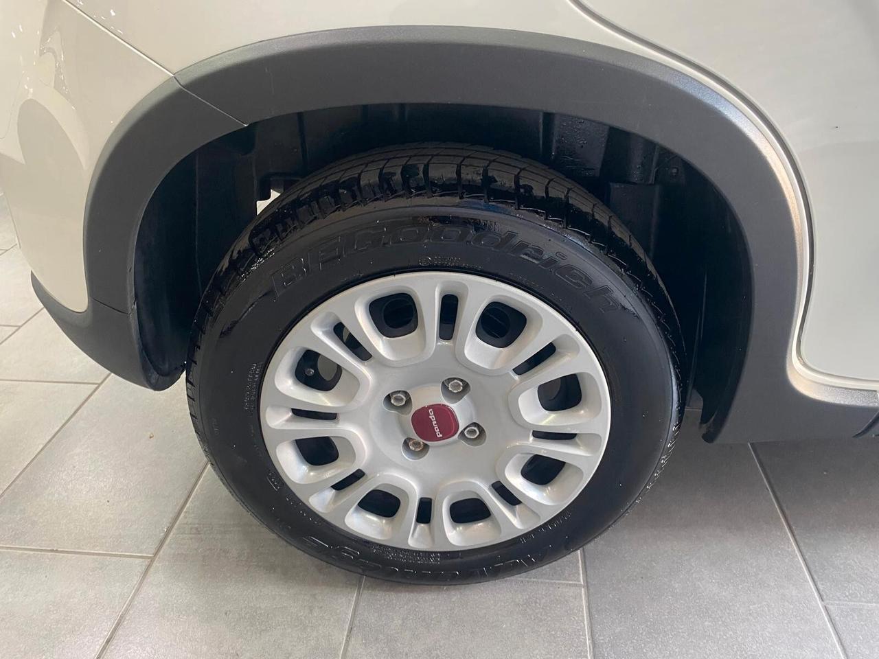 Fiat Panda 1.0 GSE S&S Hybrid Street Van 4 posti