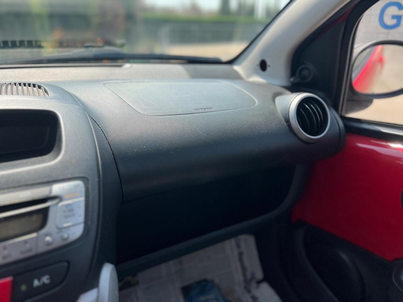 Peugeot 107 1.0 68CV 3p. SOLI 25.000KM