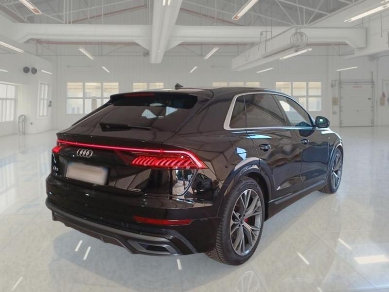 AUDI Q8 50 TDI MHEV 210 KW QUATTRO TIPTRONIC SPORT SUV