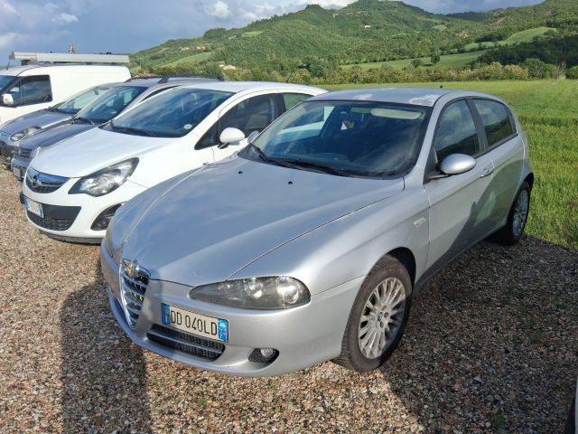ALFA ROMEO 147 1.9 JTD (120) 5 porte Distinctive MOTORE RUMOROSO