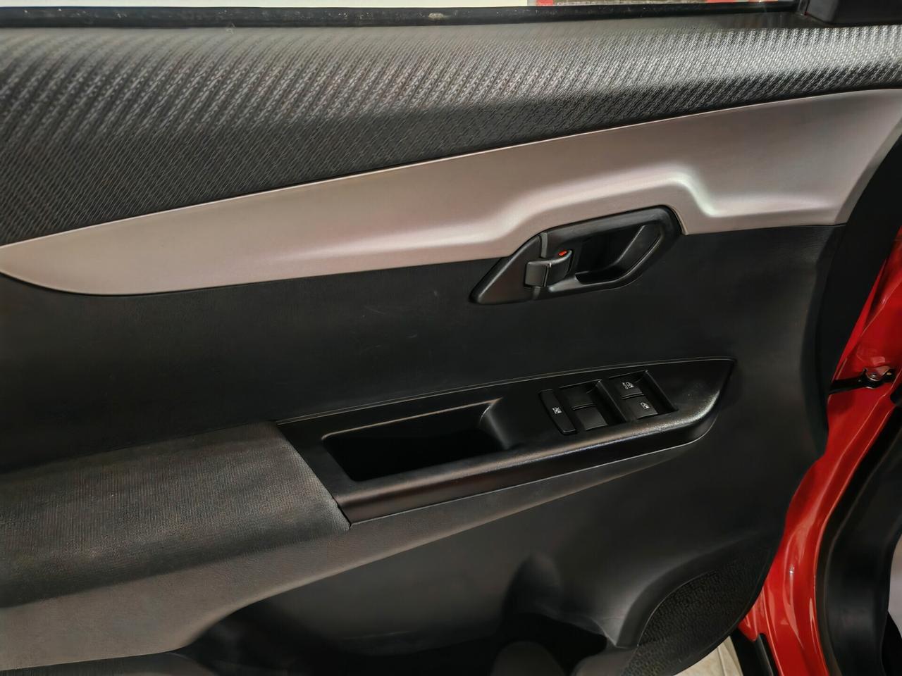 Mahindra 1.2 KUV100 K6+ 20000km 2025