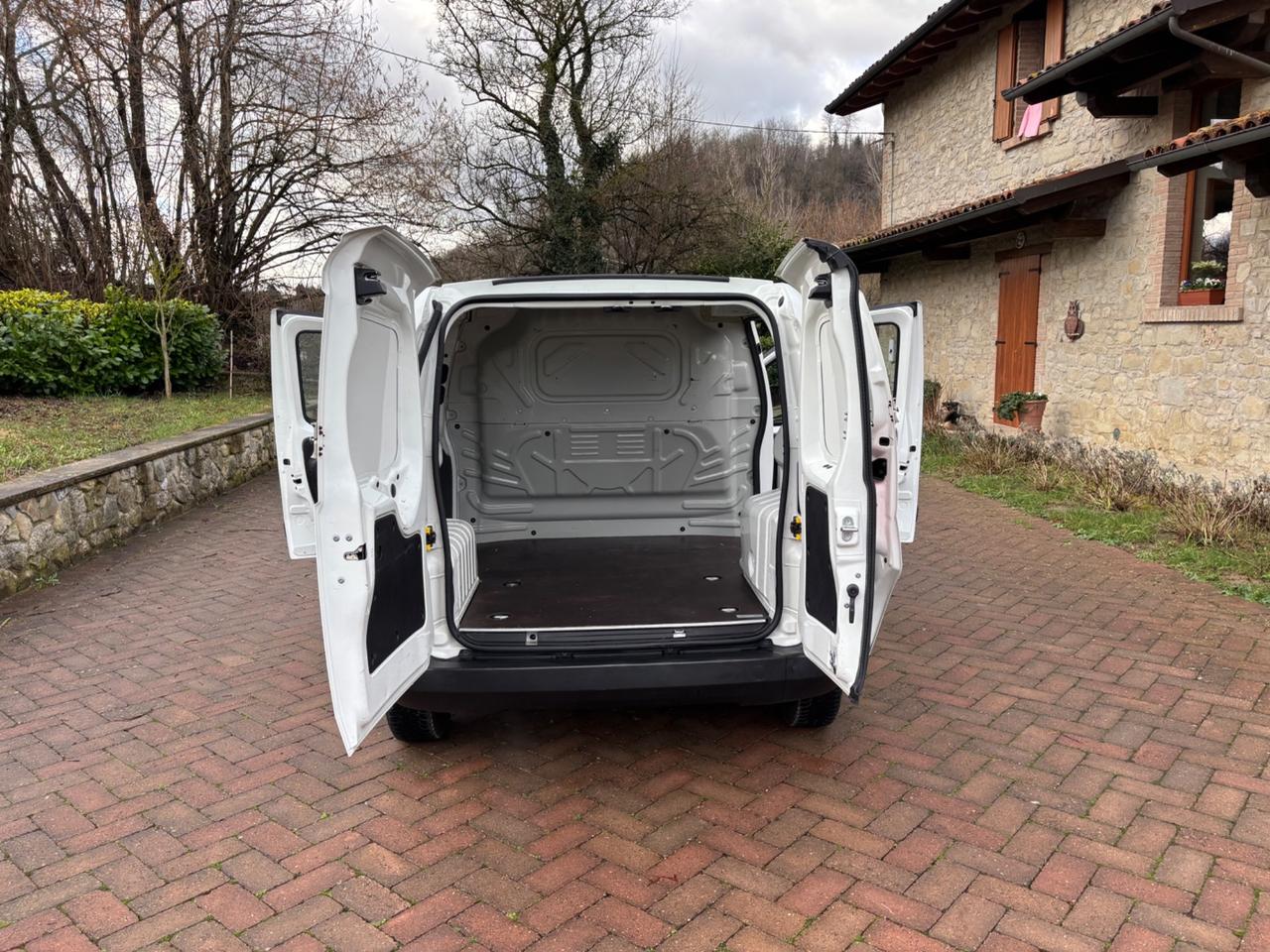 Fiat Fiorino 1.3 MJT 80CV Cargo SX