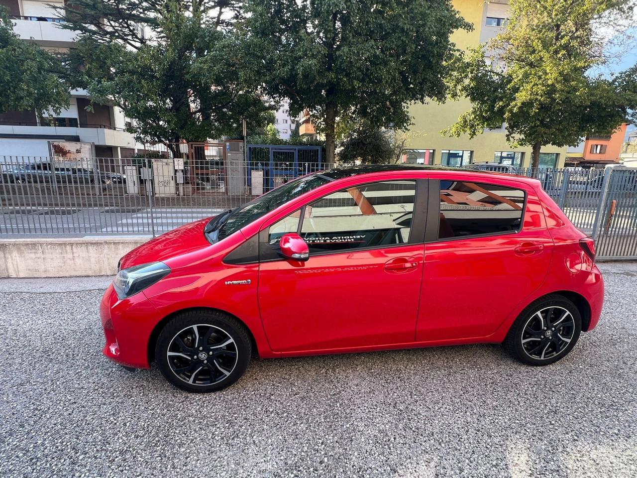 Toyota Yaris 1.5 Hybrid 5 porte Active