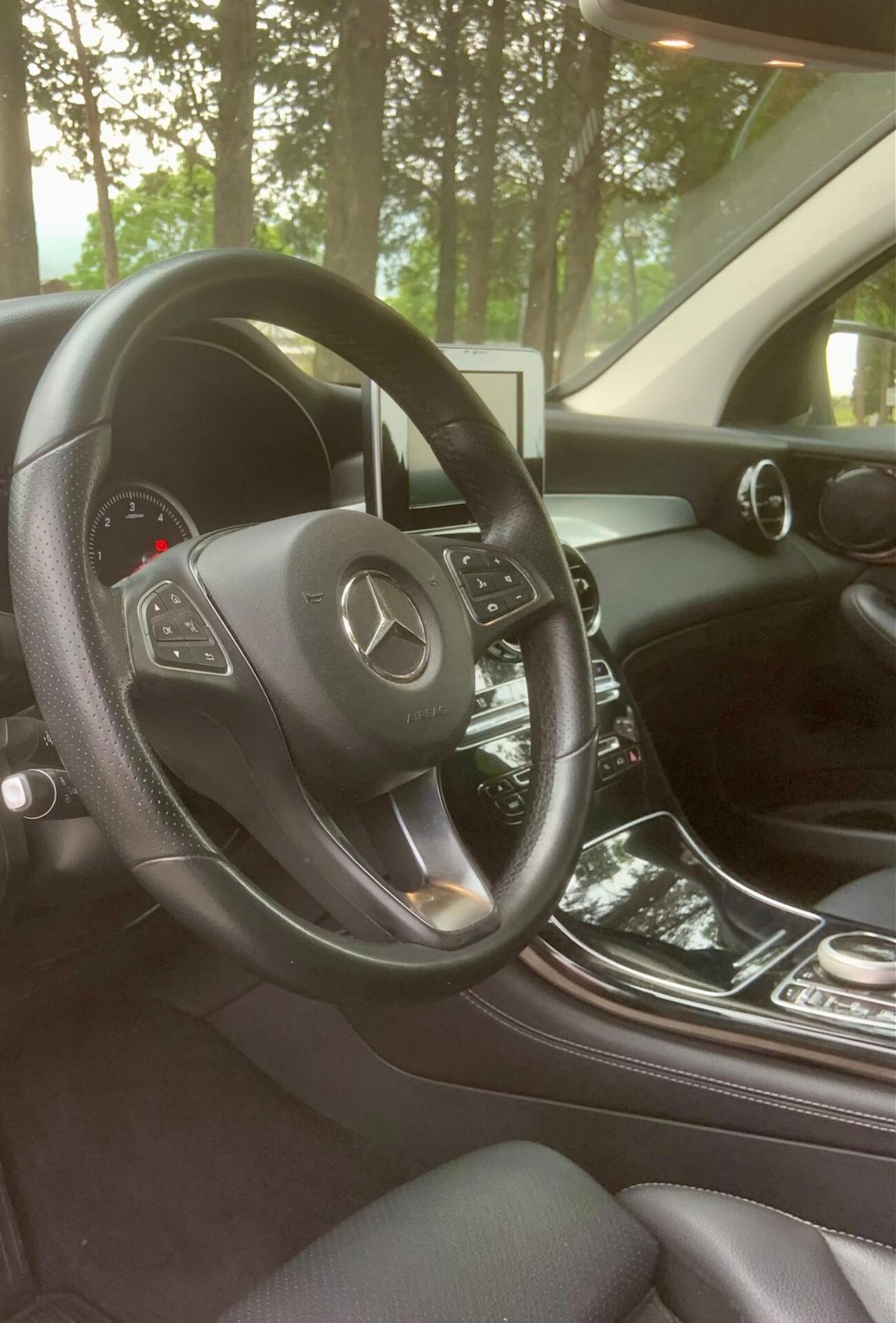 Mercedes GLC COME NUOVA solo 76000 book service