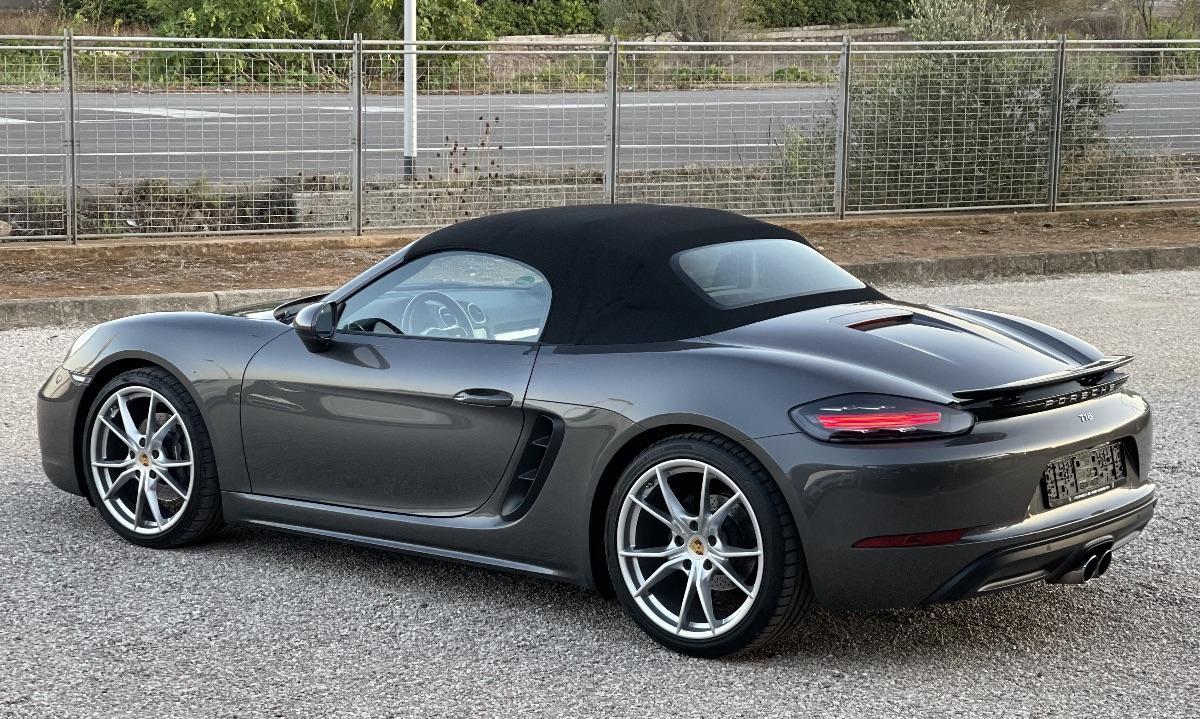 PORSCHE 718 Boxster