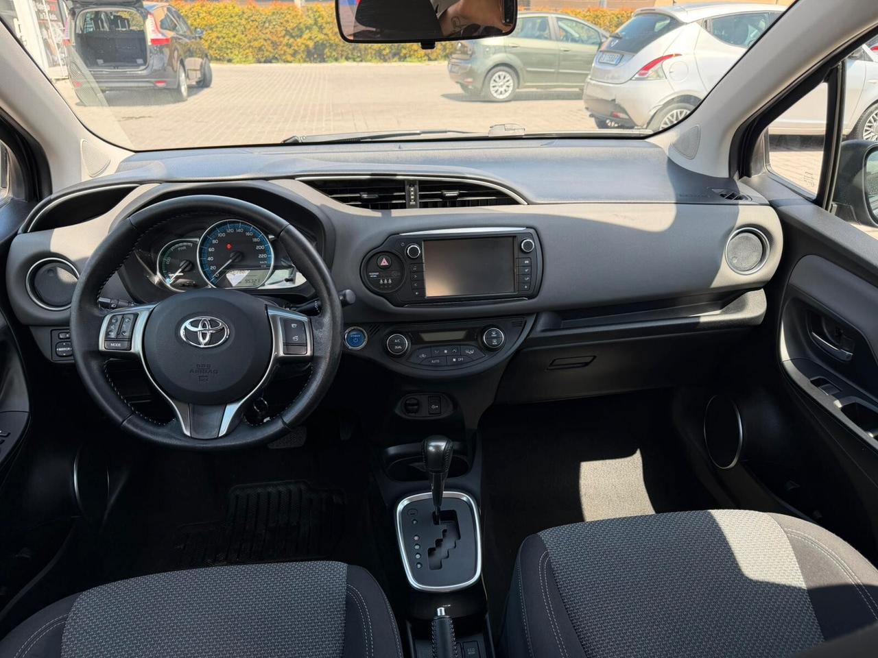Toyota Yaris 1.5 Hybrid Automatica – GARANZIA 12 MESI!