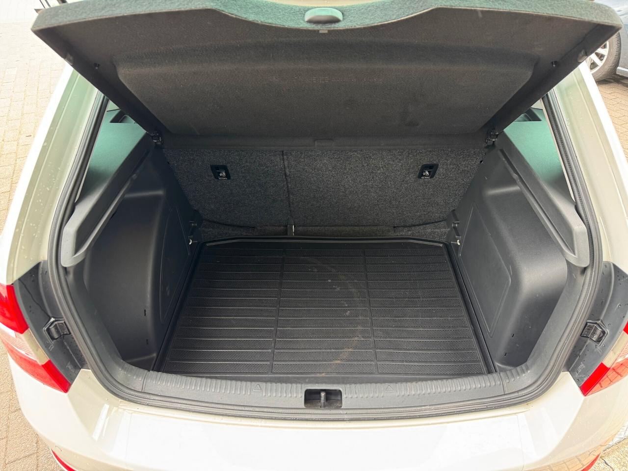 SKODA RAPID 1.6cc 105CV NEOPATENTATI