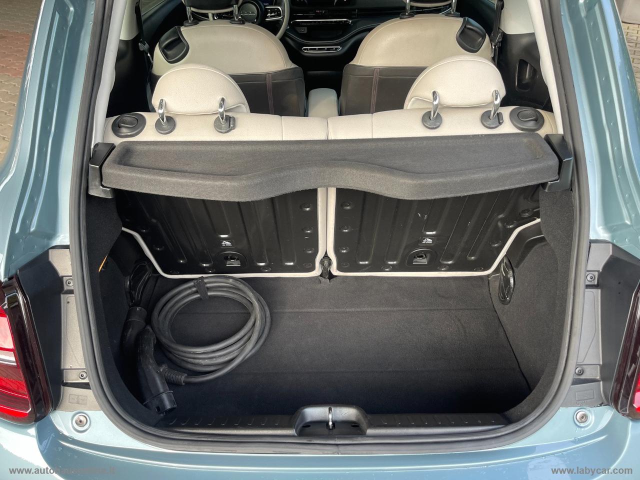 FIAT 500e 3+1 42 kWh La Prima