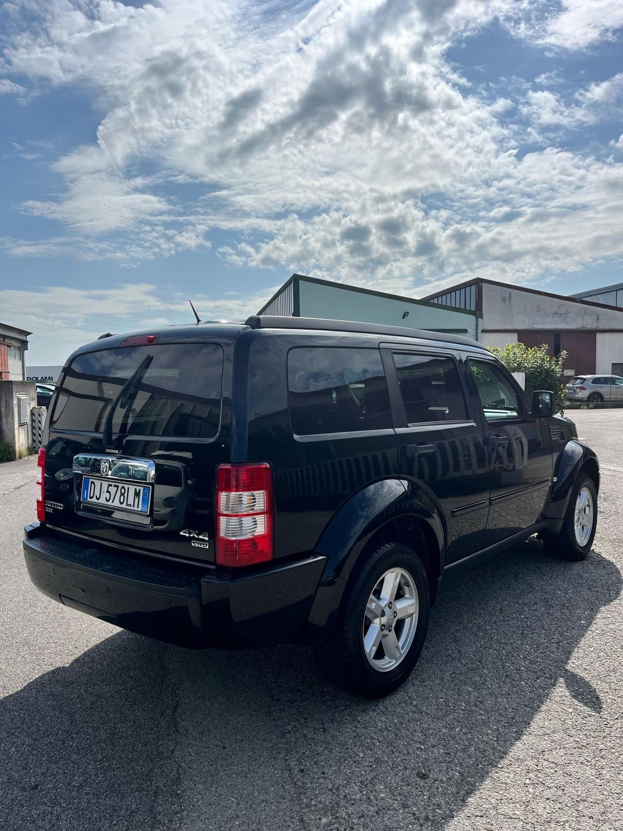 Dodge Nitro 4x4 Automatica