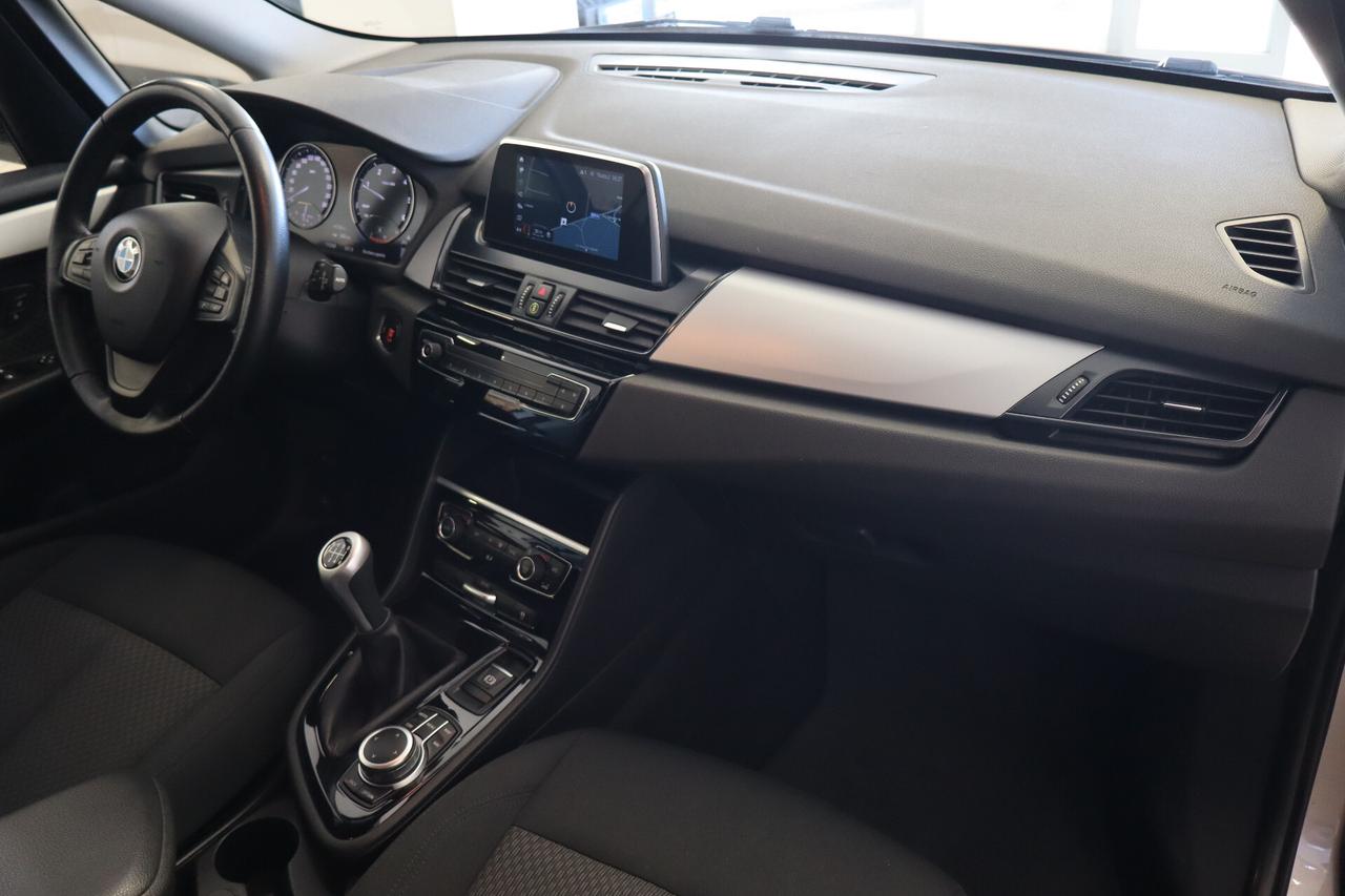 BMW 218 d ACTIVE TOURER ADVANTAGE - 218d