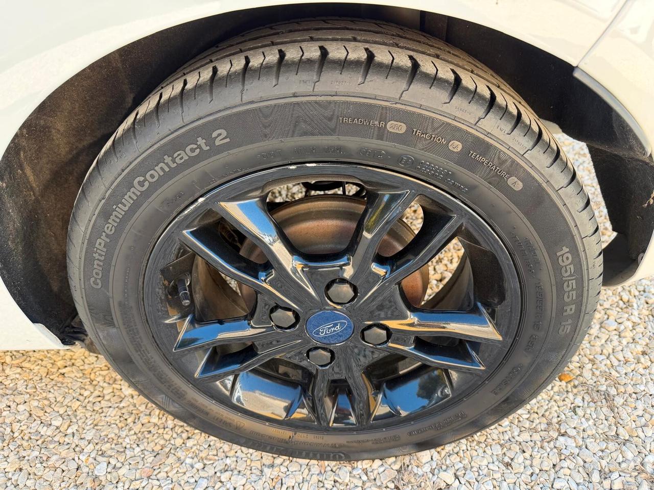 Ford Fiesta Cambio Automatico Black & White