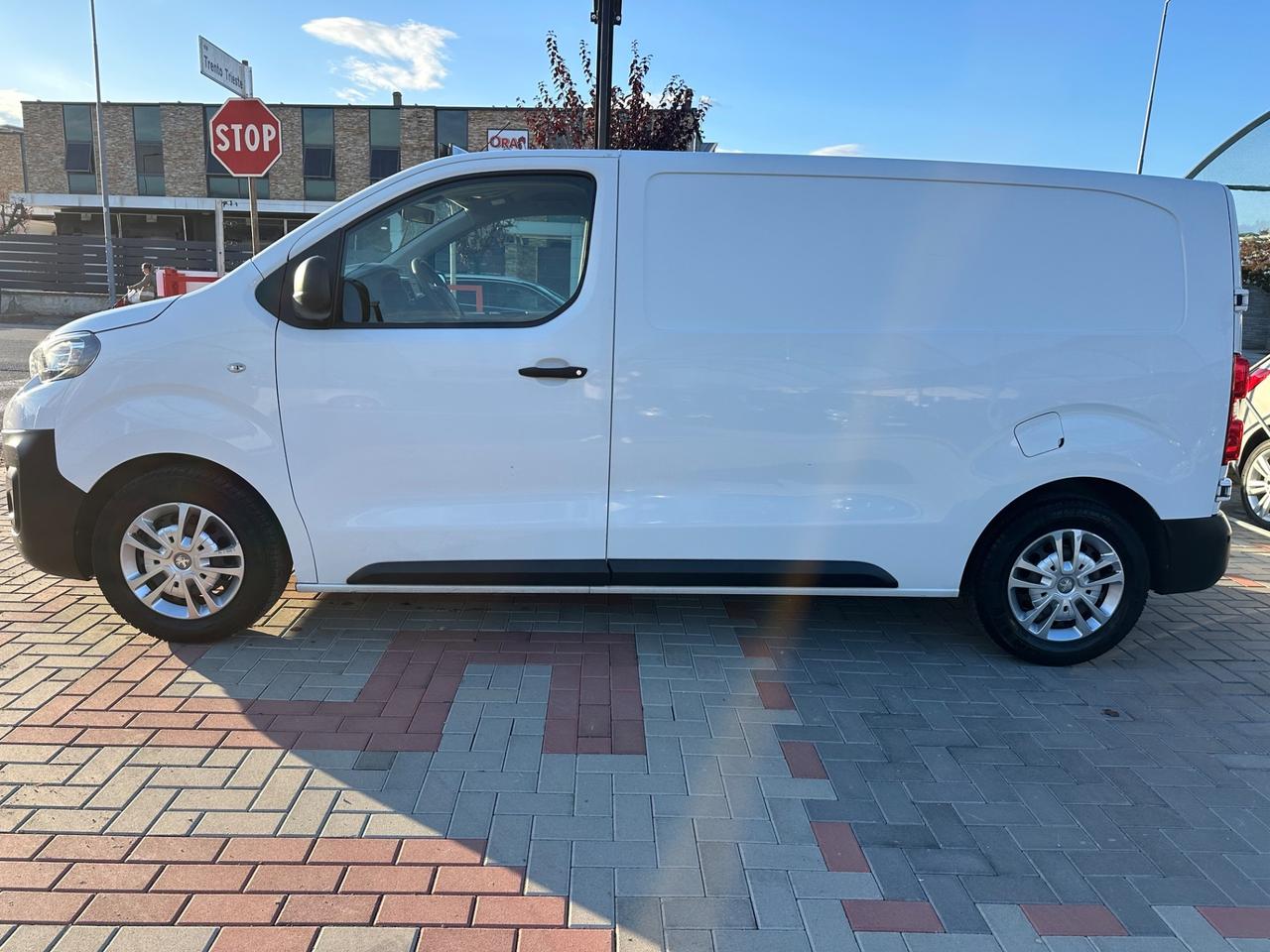 Peugeot Expert BlueHDi 1.5HDI 120CV IVA ESPOSTA