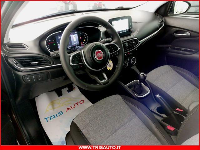 FIAT Tipo 1.6 MJT S&S Cross IVATA (FULL LED+NAVI)