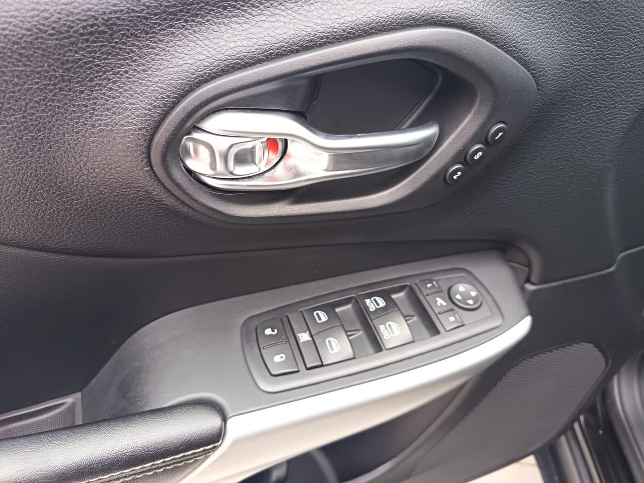 Jeep Cherokee 2.2 Mjt II 4WD Active Drive Overland