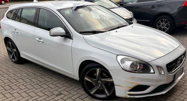 Volvo V60 D3 R-design Kinetic