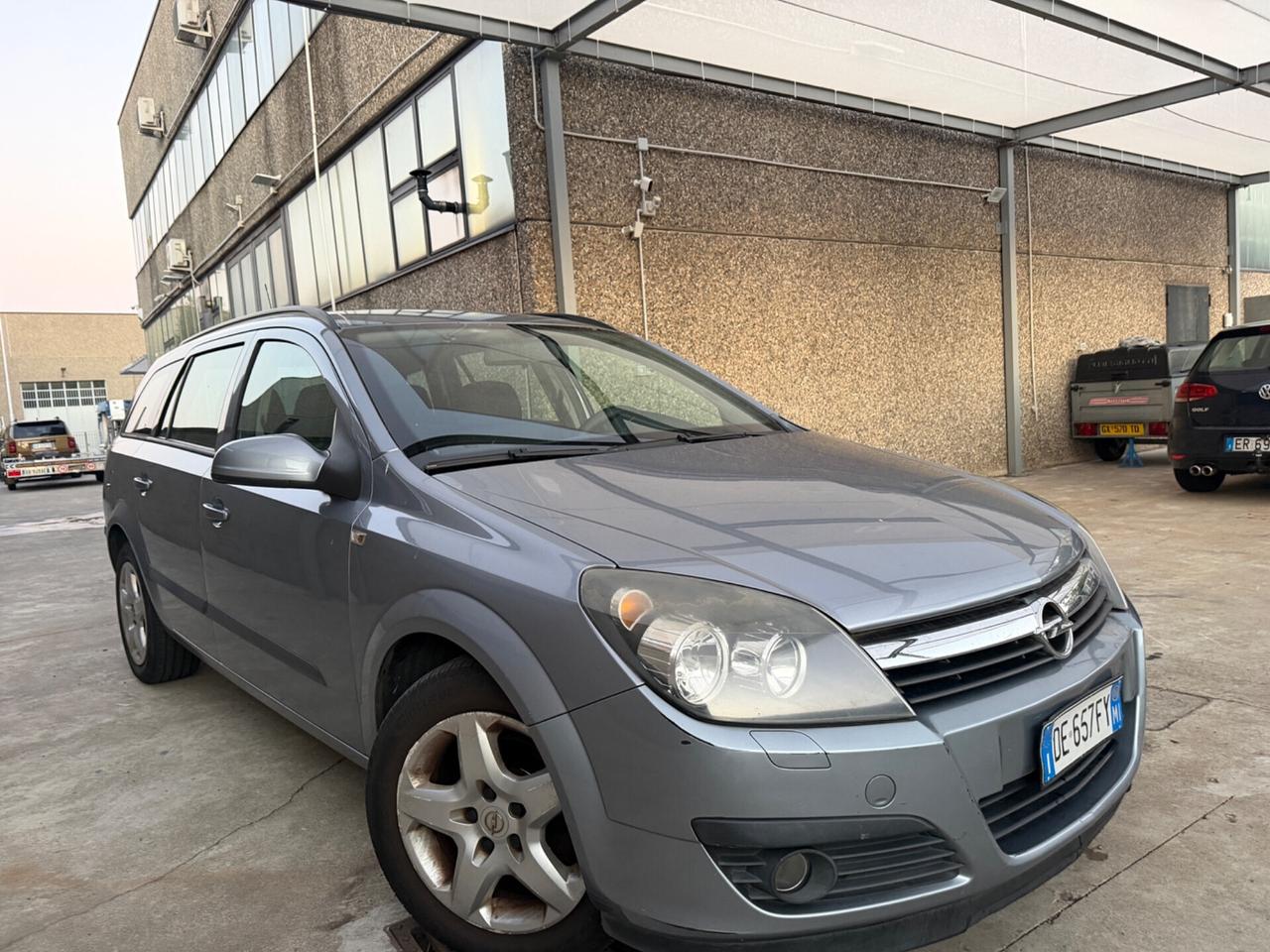 OPEL ASTRA 1.6 BENZINA EURO4 FAMIGLIARE