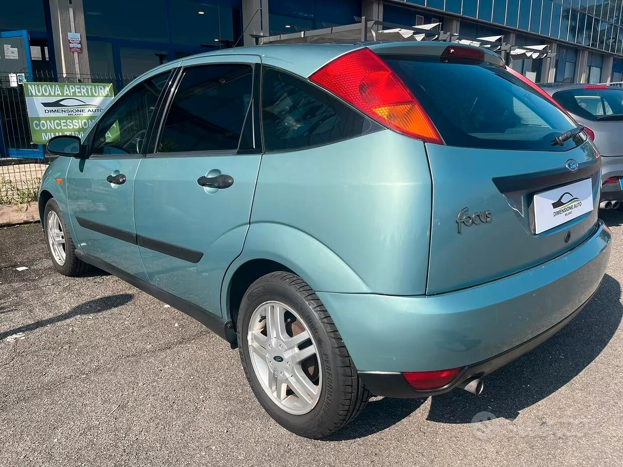 Ford Focus 1.4i 16V cat 5p. Ambiente