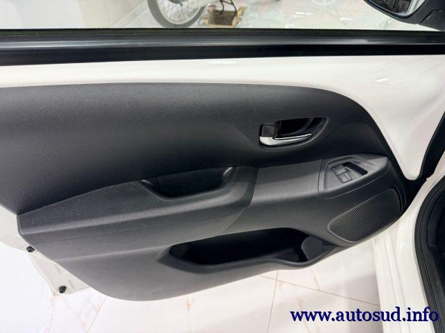 TOYOTA Aygo 1.0 VVT-i 69 CV 5 porte x-play MMT