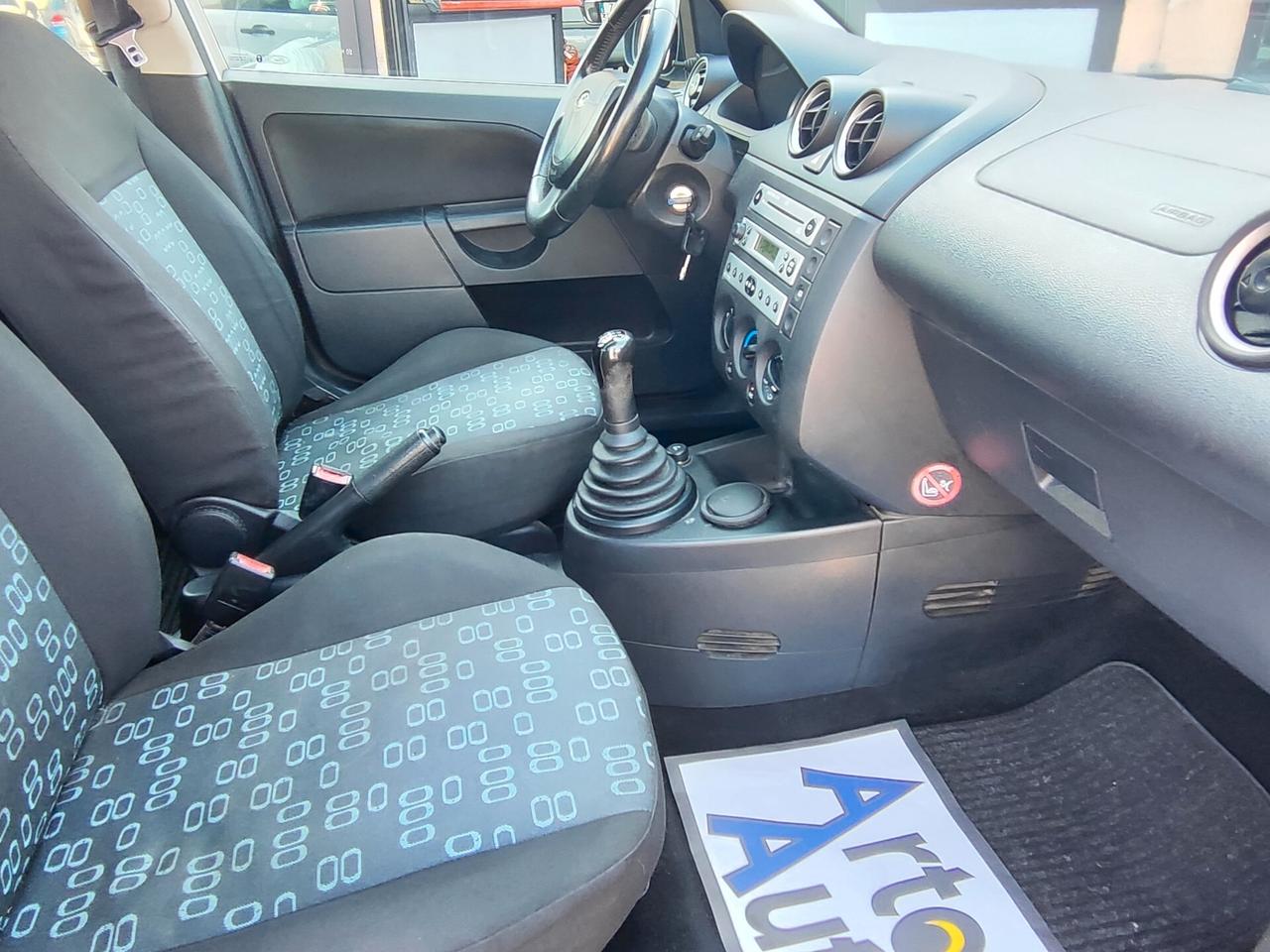 Ford Fiesta 1.2 16V 5p. Zetec E4