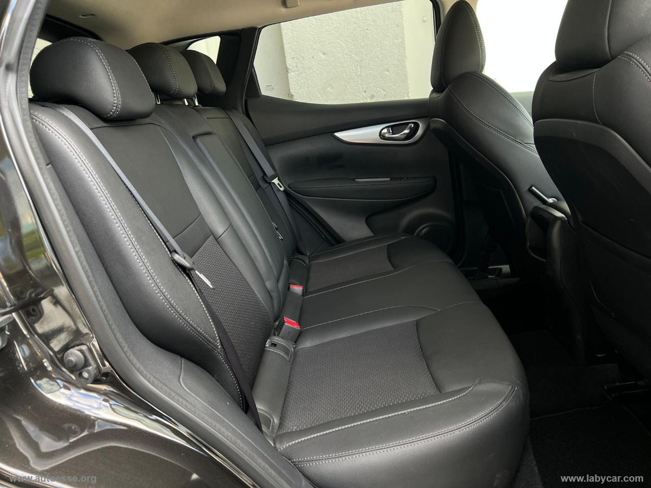 NISSAN Qashqai 1.2 DIG-T Tekna
