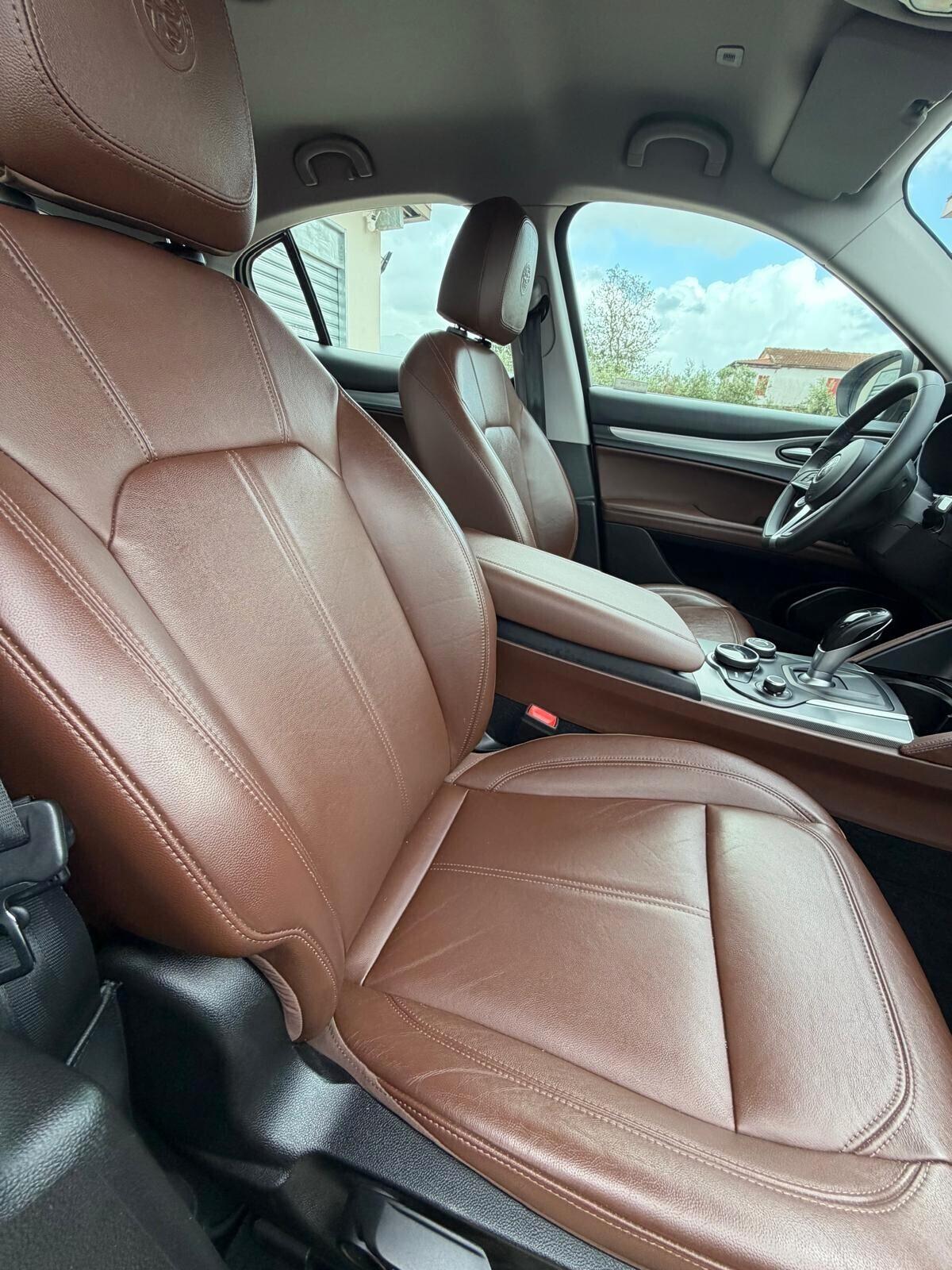 Alfa Romeo Stelvio 2.0 Turbo 200 CV AT8 Q4 Super