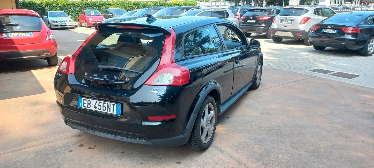 Volvo C30 coupe'